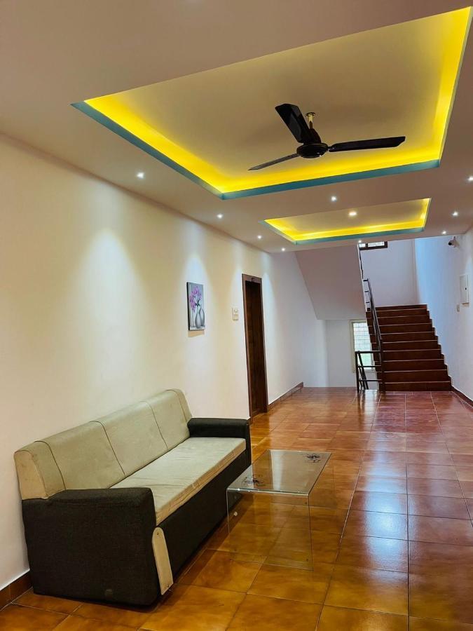 Zam Zam Residency Ξενοδοχείο Cheruppulasseri Εξωτερικό φωτογραφία