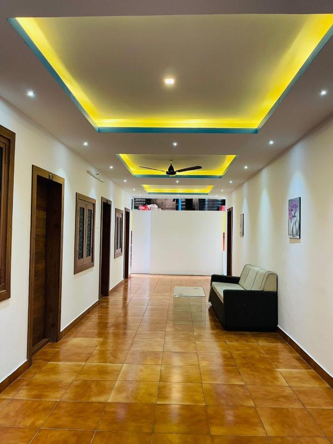 Zam Zam Residency Ξενοδοχείο Cheruppulasseri Εξωτερικό φωτογραφία